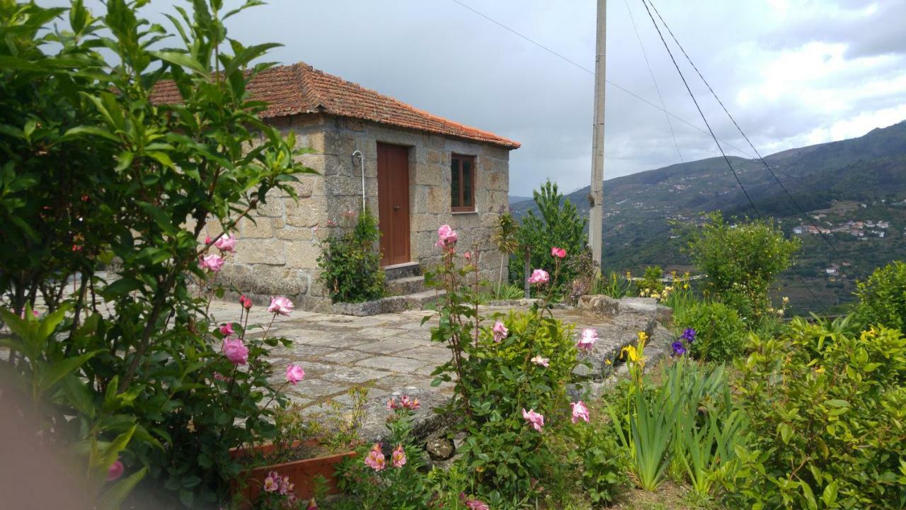 レゼンデ Casa Da Eira - Castanheirasゲストハウス エクステリア 写真