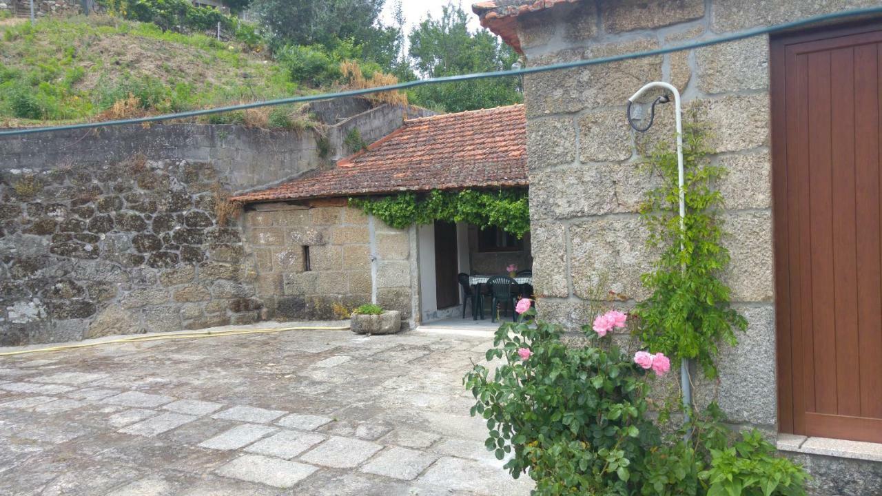レゼンデ Casa Da Eira - Castanheirasゲストハウス エクステリア 写真